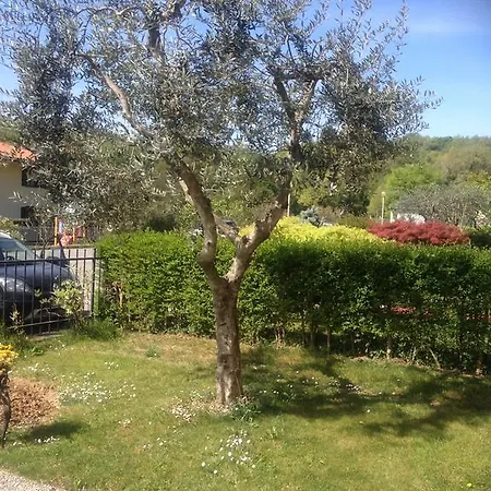 Nonna Cecilia Pensión Puegnago sul Garda