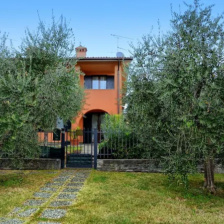 Nonna Cecilia Pensión Puegnago sul Garda